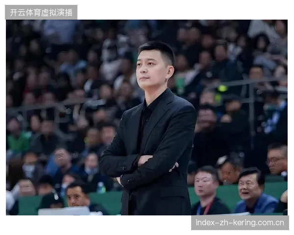 前辽宁功勋主帅杨鸣在2026年1月因个人原因辞职，目前已成为多支球队追逐的签约目标